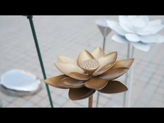 Sculptuur van roestvrij staal